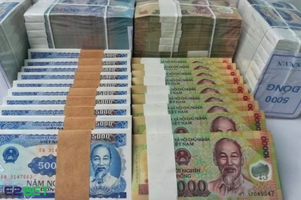 Mơ Thấy Tiền 10K Đánh Con Gì? – Bí Ẩn Của Tờ Tiền Bé Nhưng Số To!